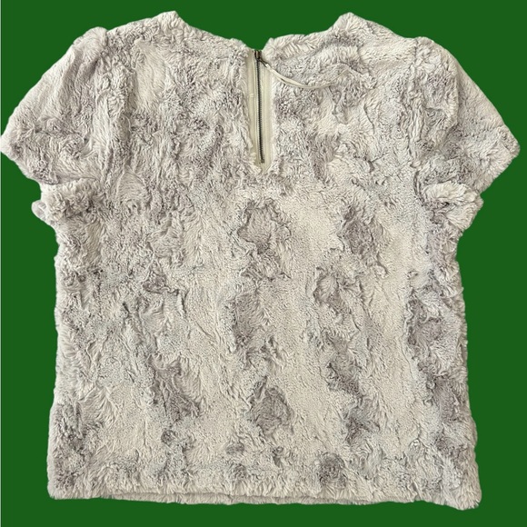 Anthropologie Grey Faux Fur Top - Picture 3 of 3